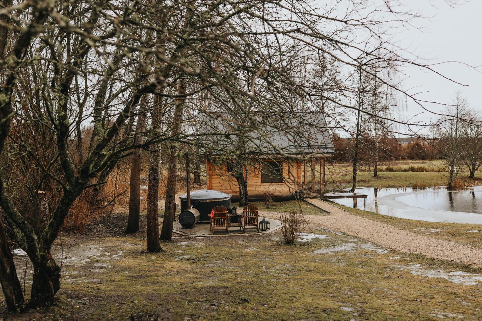 Ferienwohnung Labiesi Jūrkalne Exterior foto